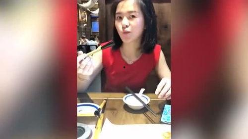 吃瓜打麻将网红是谁,揭秘网红背后的生活点滴