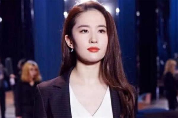 好莱坞日本籍明星,揭秘日本籍明星的璀璨之路